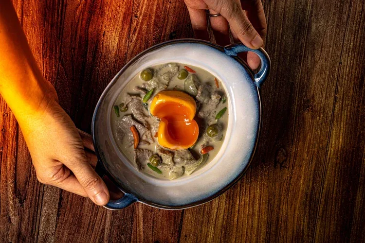 Khao San Sek — food