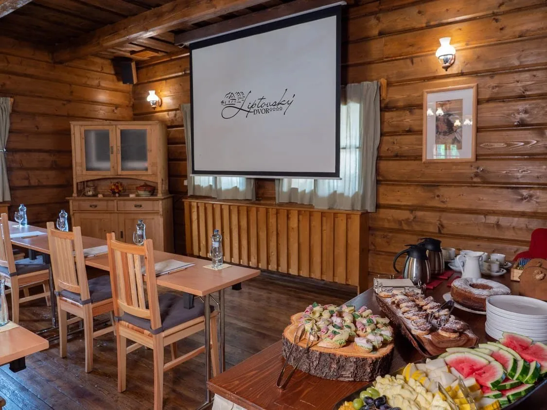 Reštaurácia Liptovský dvor — photo 40