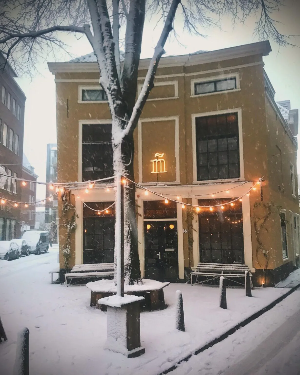 Restaurant ñ — atmosphere