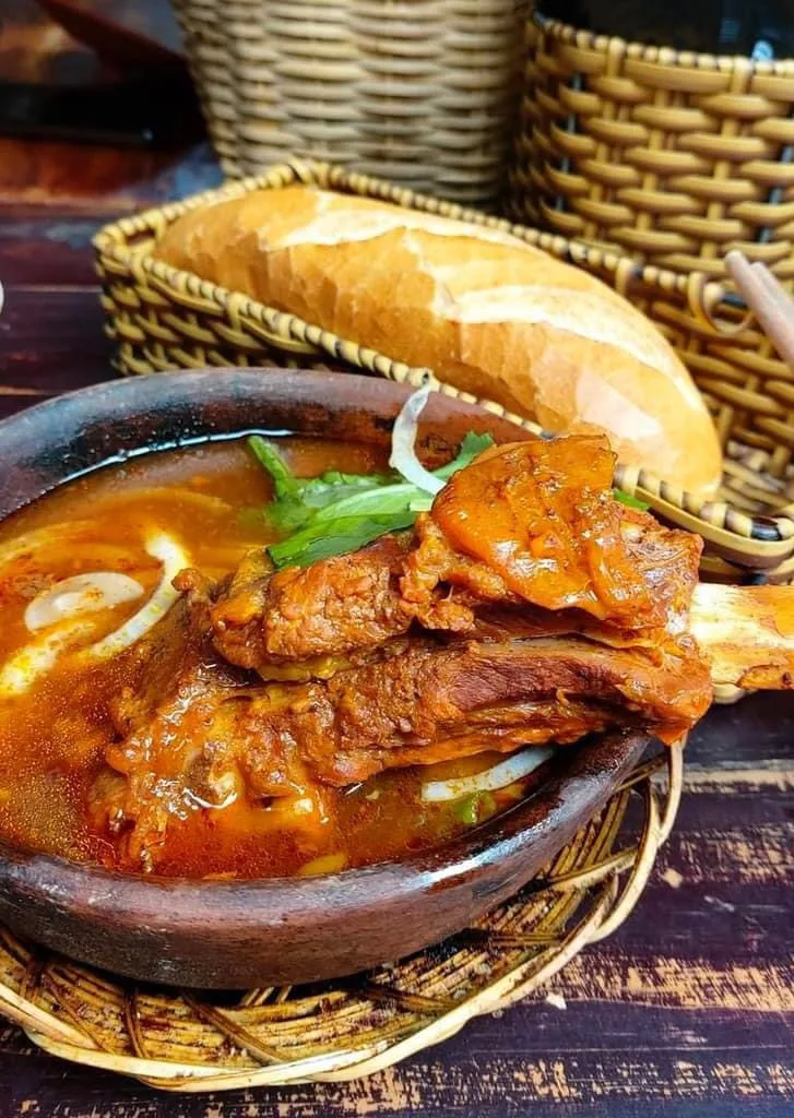 Bò Kho Gánh — food