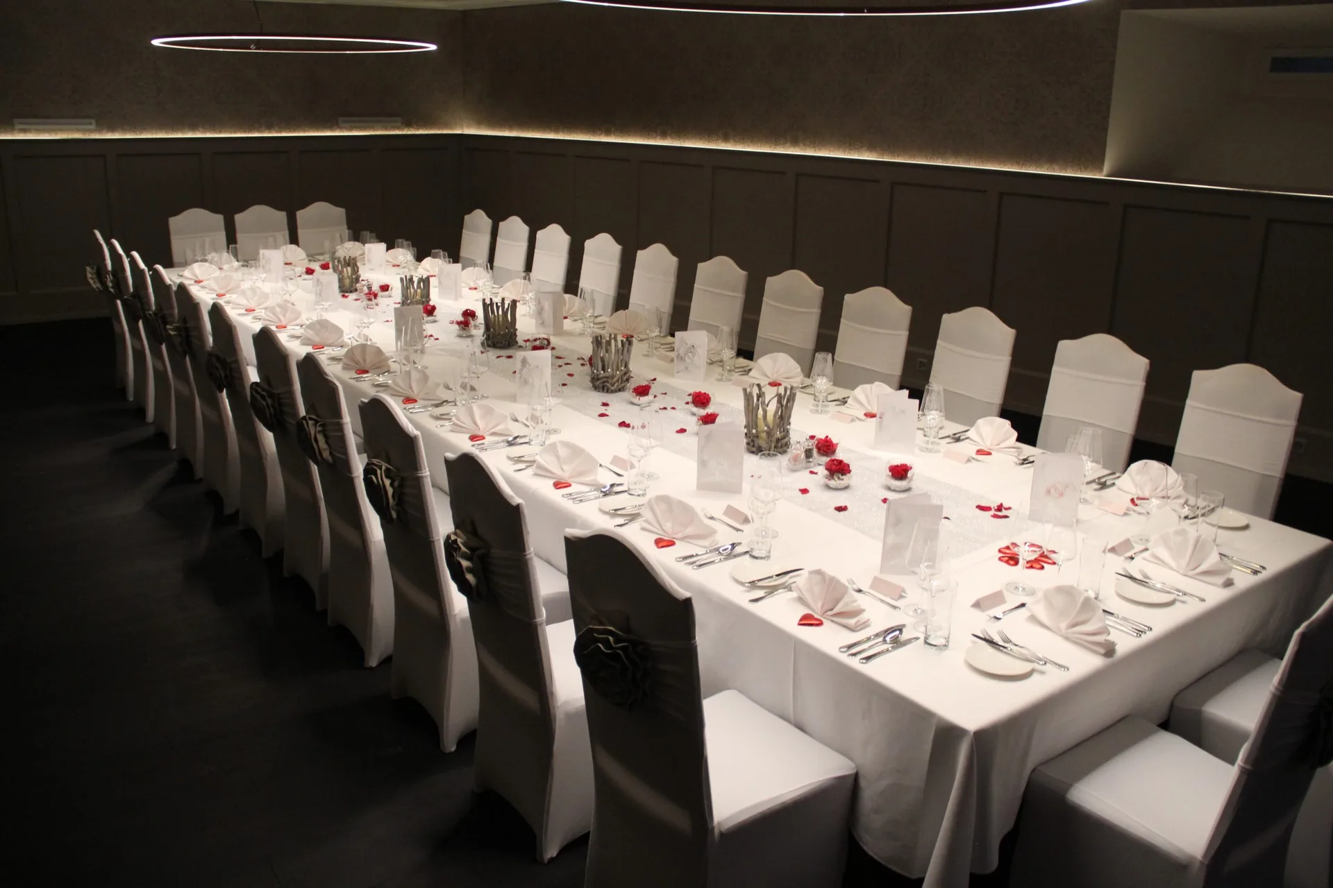 Hotel - Restaurant Weiss Kreuz — photo 19