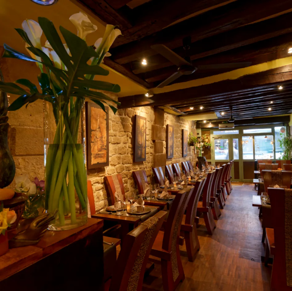 TAMARIND THAI RESTAURANT — atmosphere