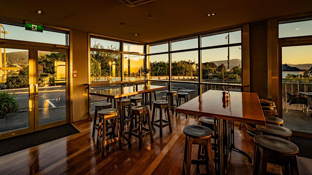 Luna Bar & Restaurant — photo 15
