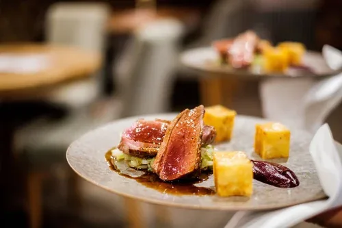 Alice Hawthorn Inn — food