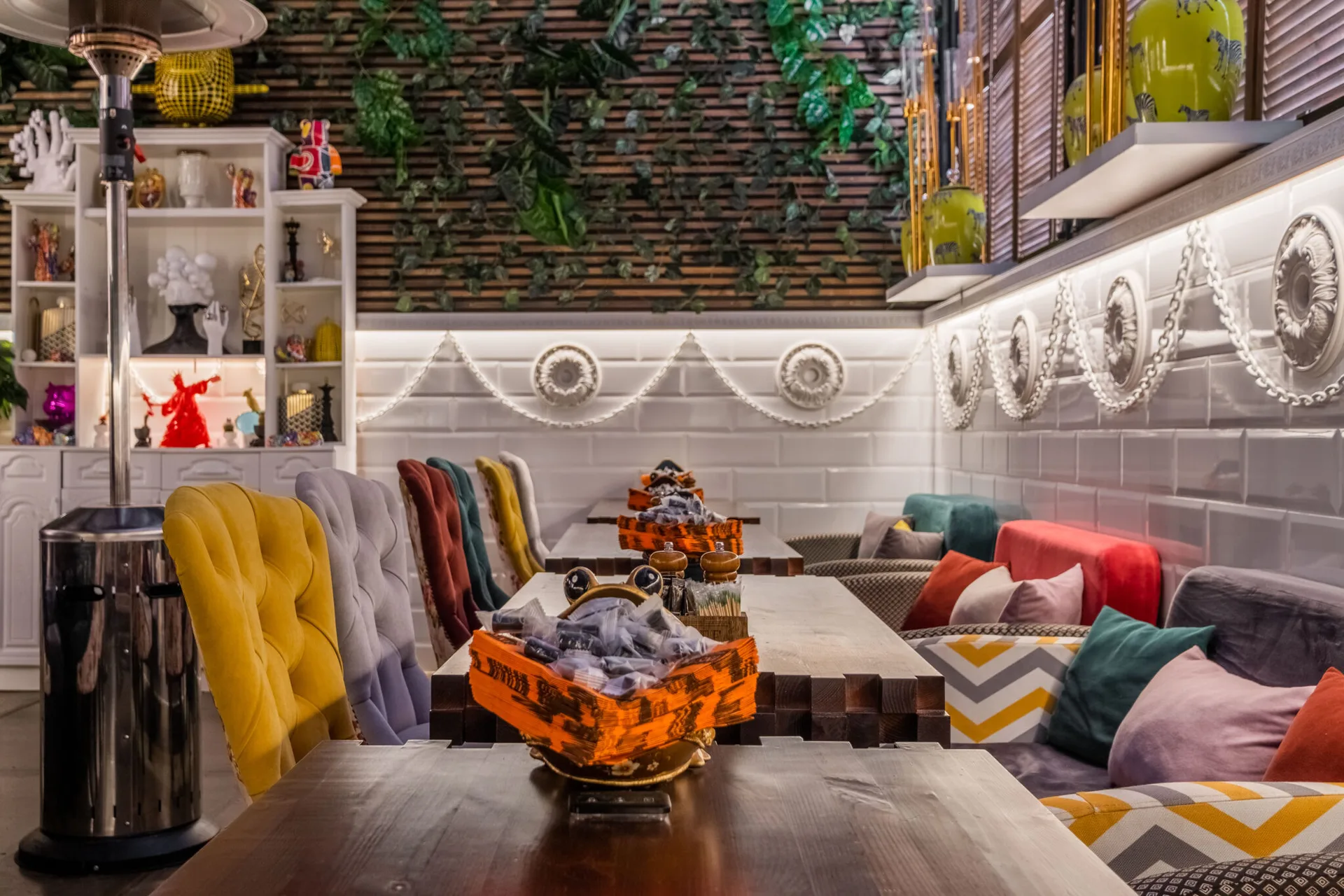 Restaurant Inside — photo 10