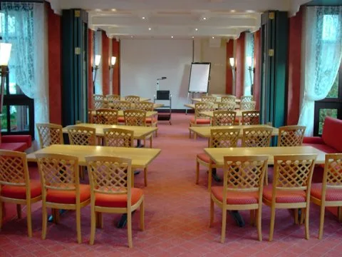 Bundschu Restaurant — photo 12