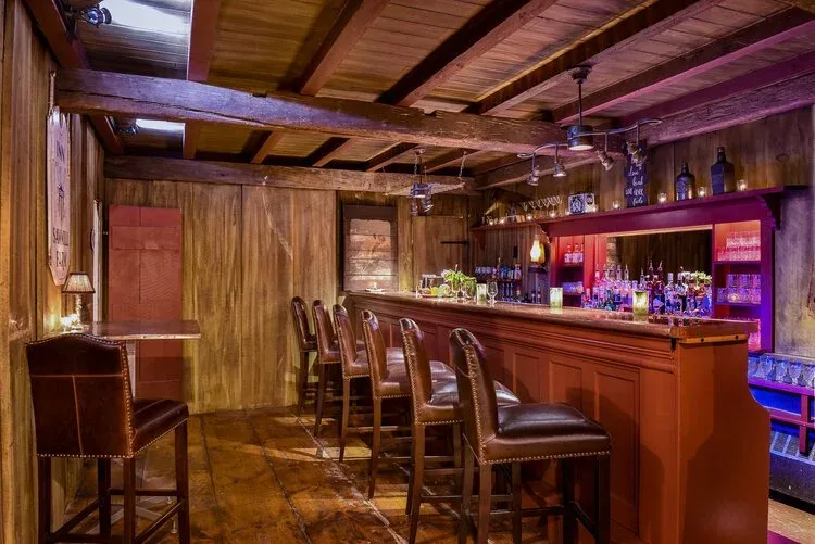Sawmill Bar and Table — photo 22