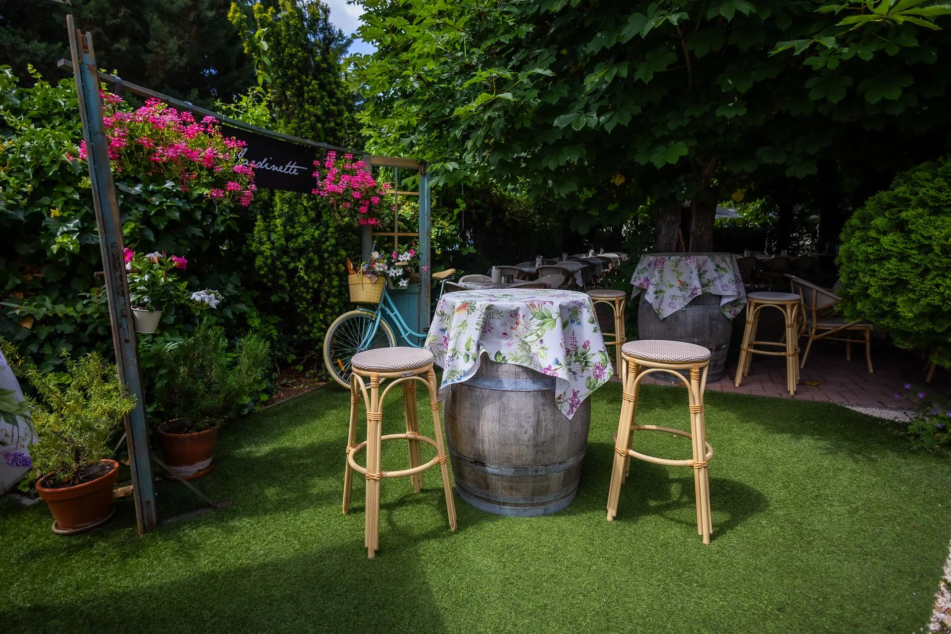 Jardinette Kertvendéglő — photo 95