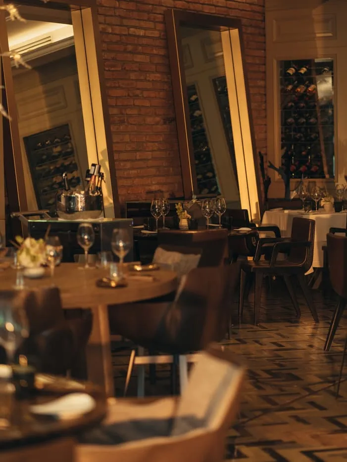 Il Becco at Four Seasons — atmosphere
