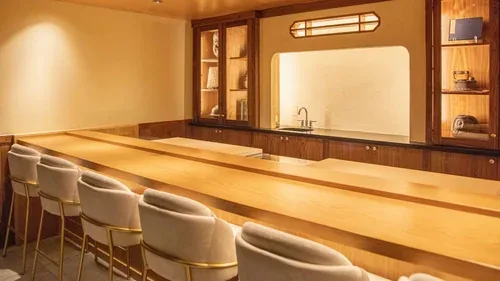 The Office of Mr. Moto — atmosphere