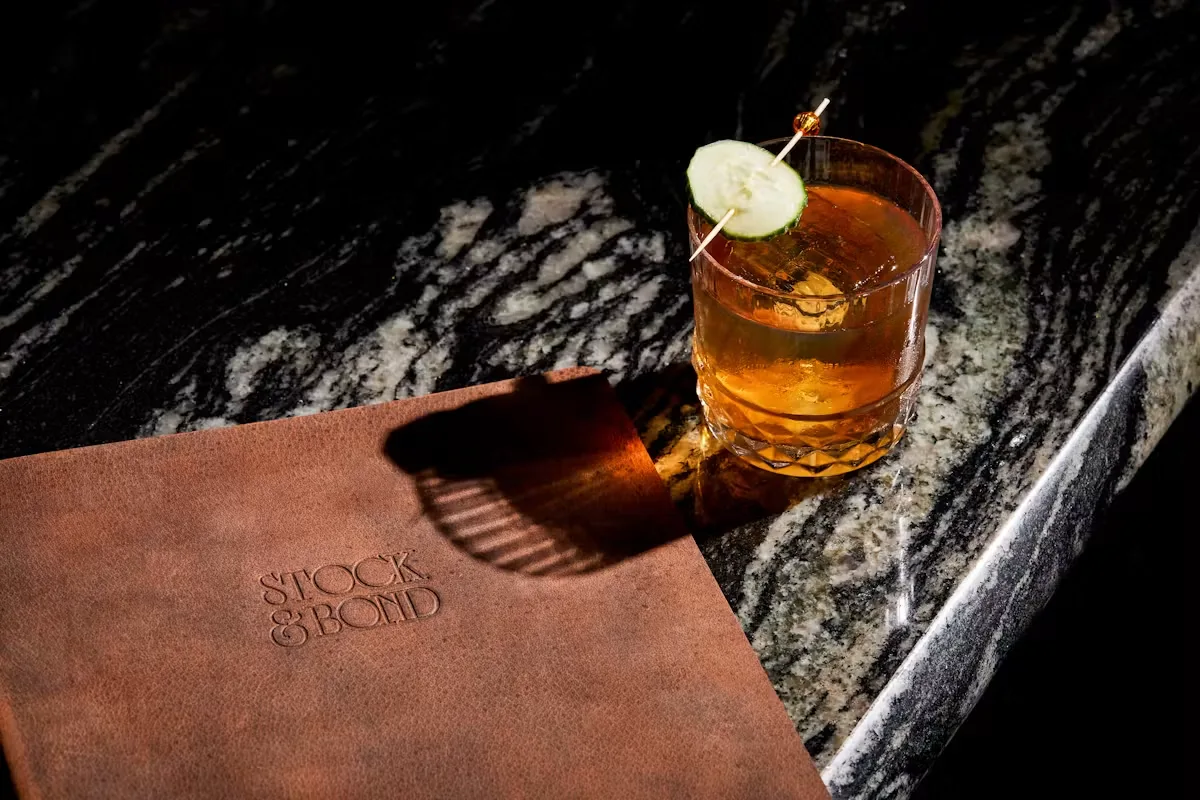 Stock & Bond — photo 6
