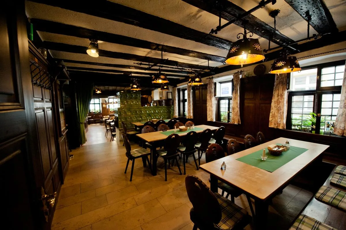 Alt-Ringlein Restaurant-Hotel — atmosphere