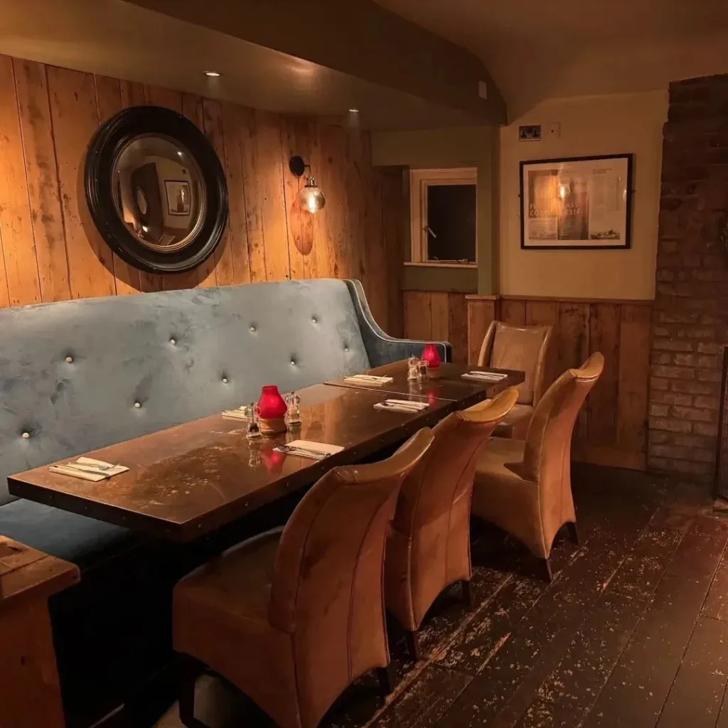 Upstairs @ The Albion — photo 13