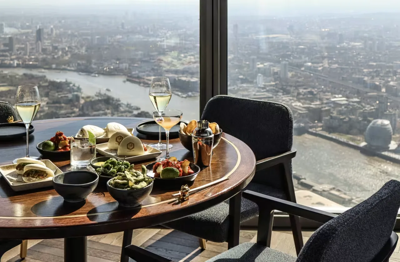 Lucky Cat by Gordon Ramsay — atmosphere