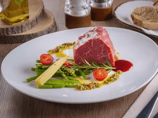 TOWERS steak & salad — photo 32