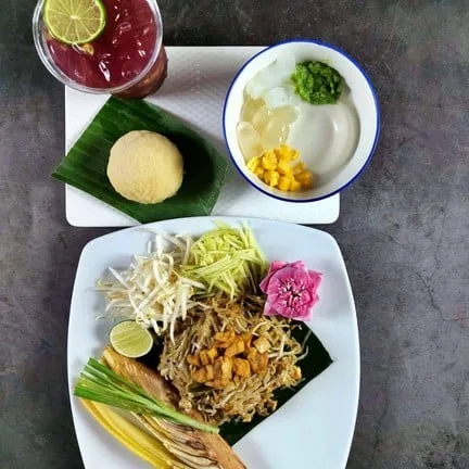Pad Thai Bua Dang — photo 32