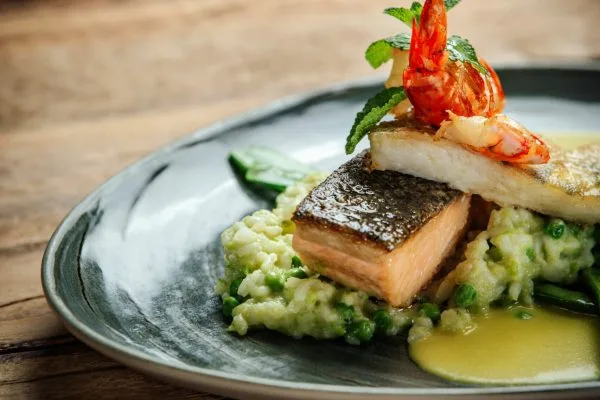 NOA Restaurant &amp; Loungebar — food