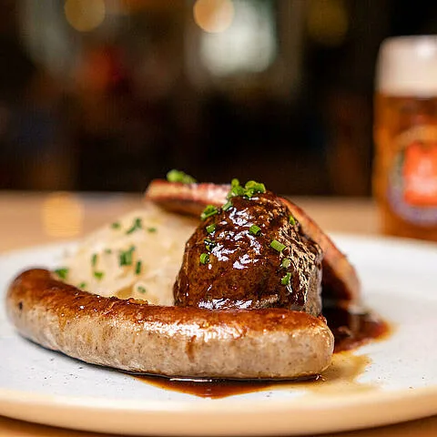 Hausbrauerei Domhof — food