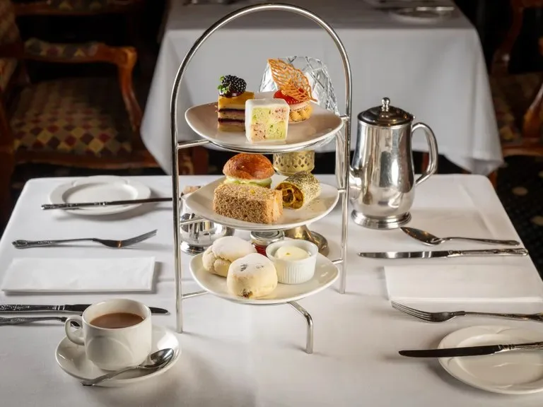 The Royalist Restaurant — atmosphere