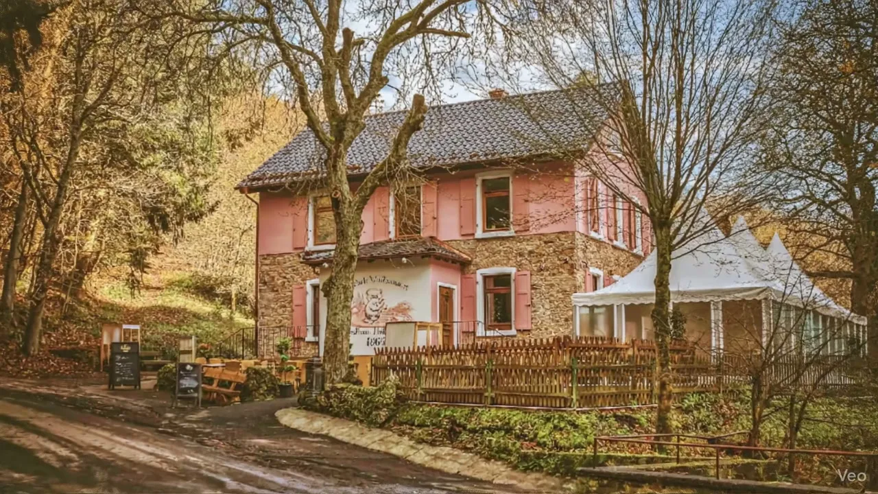 Forsthaus Heiligkreuz — atmosphere