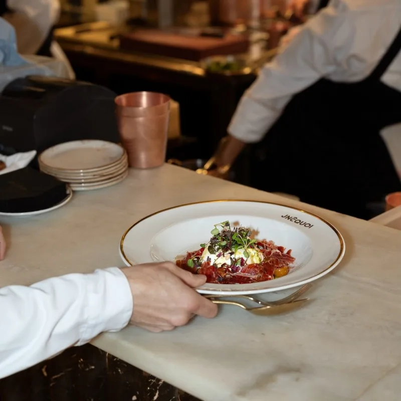 JNcQUOI Avenida — kitchen