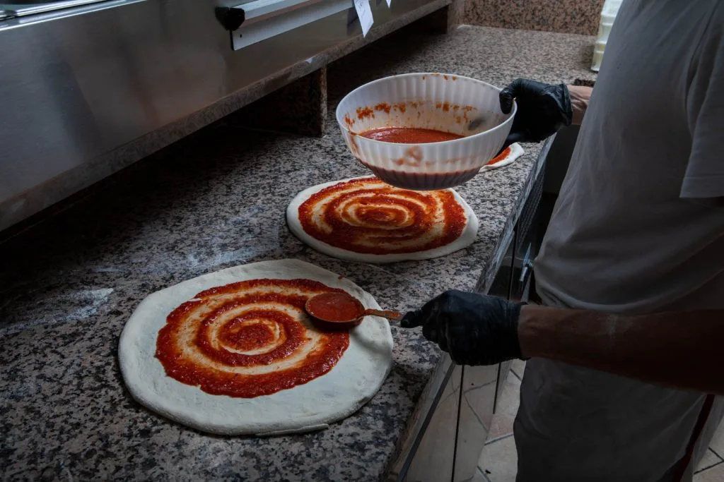 Pizzeria  Fantasy — kitchen