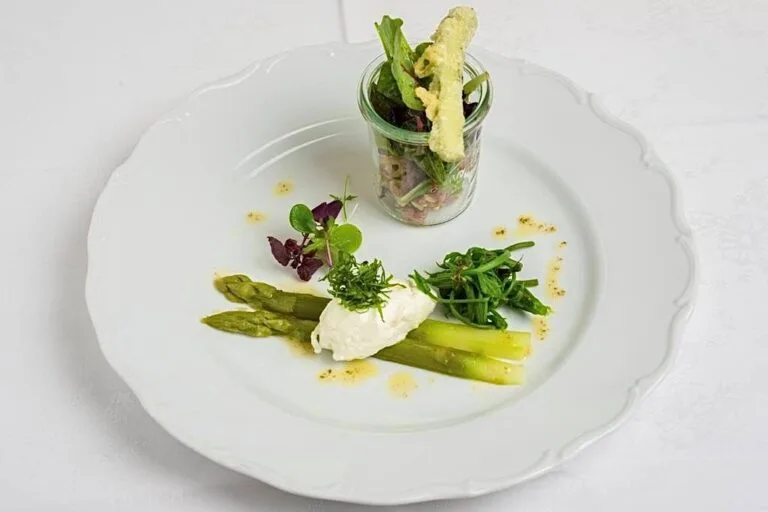 Der Tschebull — food
