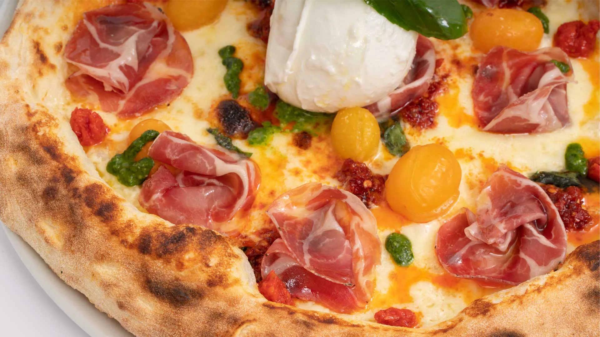 Mami Pizza — food