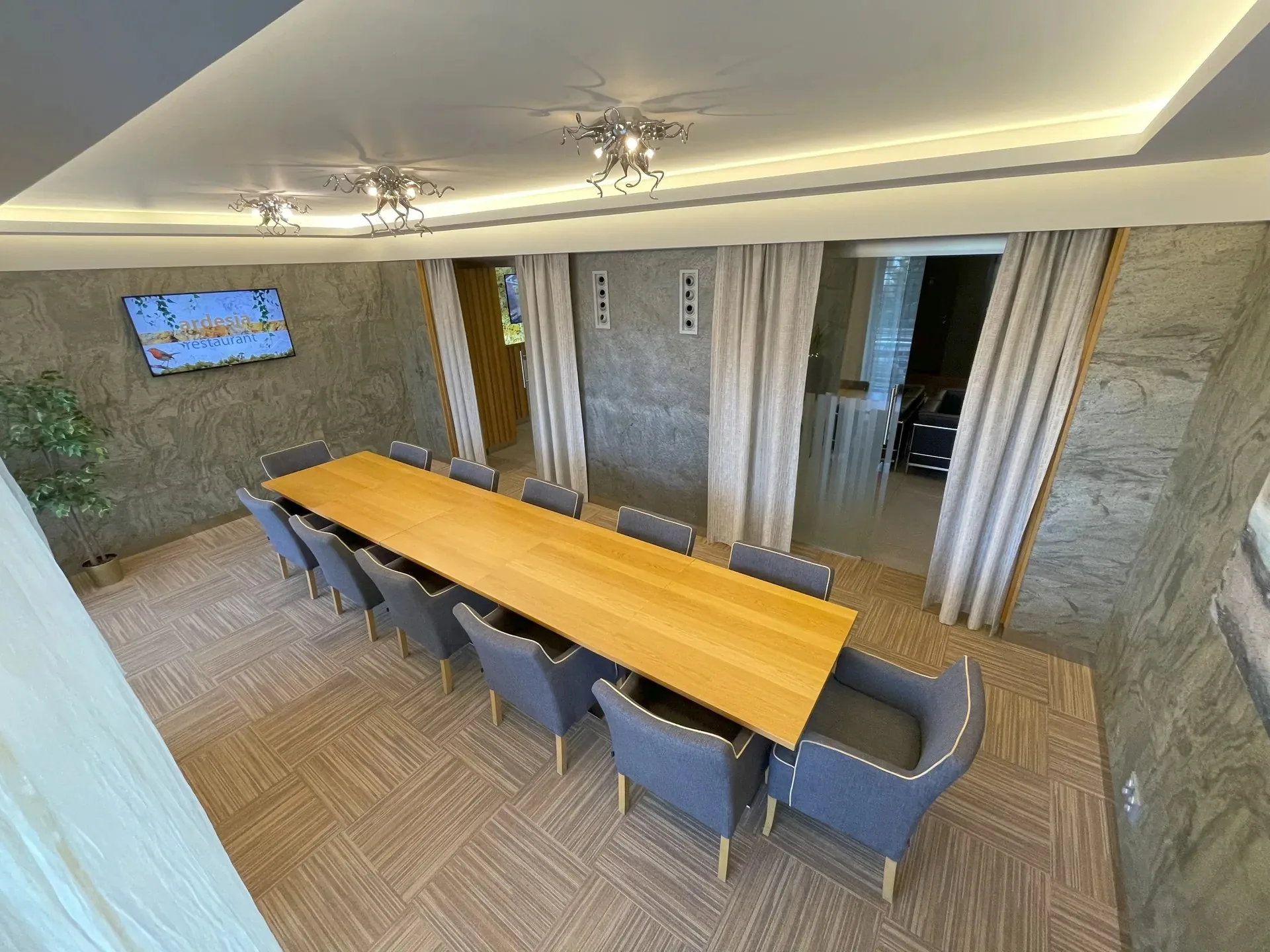 Ardesia restaurant v Hotelu Bartoš — photo 34