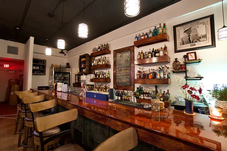 Le Petit Bar — photo 15