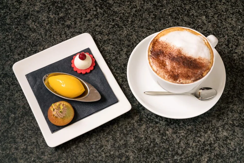 Le Comptoir des Alpes — food