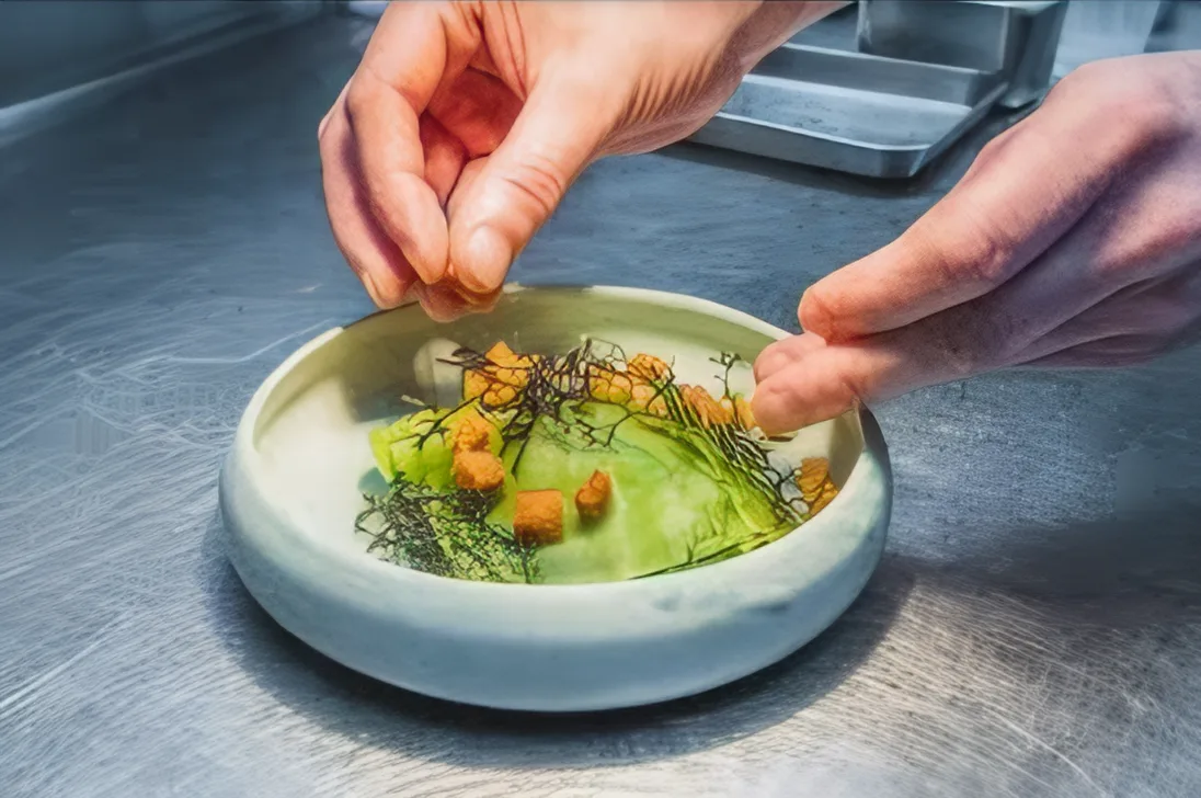 Ail des Ours — kitchen