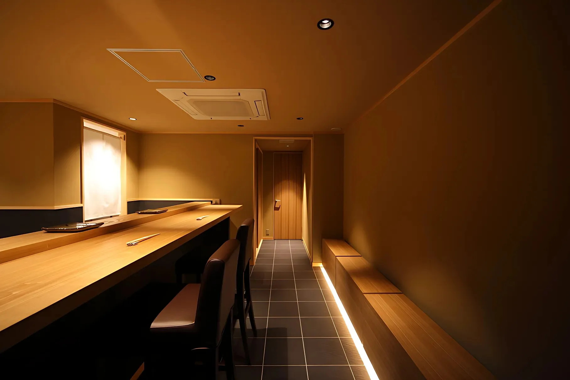 Sushi Hayashi — atmosphere