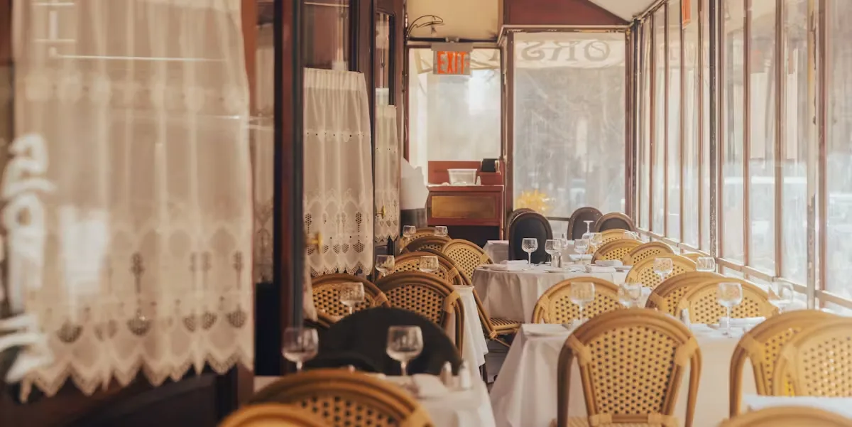 Orsay — atmosphere