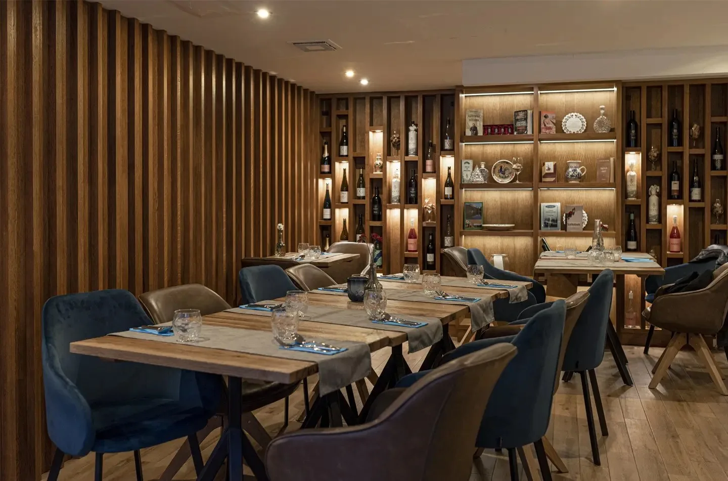 Szék Restaurant & Bar — atmosphere