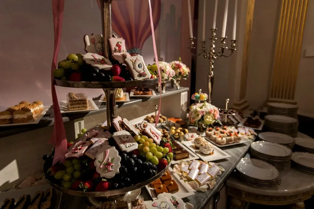 Gundel Cafe Patisserie Restaurant — photo 54
