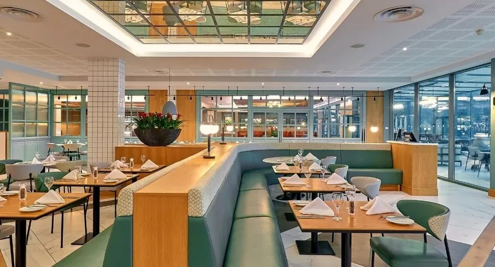 Glaze Restaurant & Conservatory — atmosphere