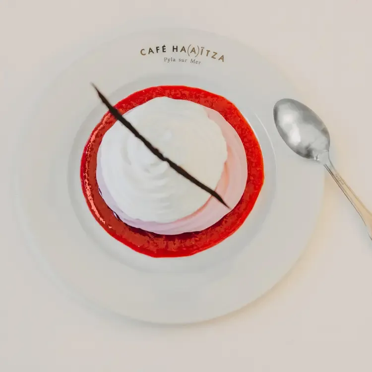 Le Skiff Club — food