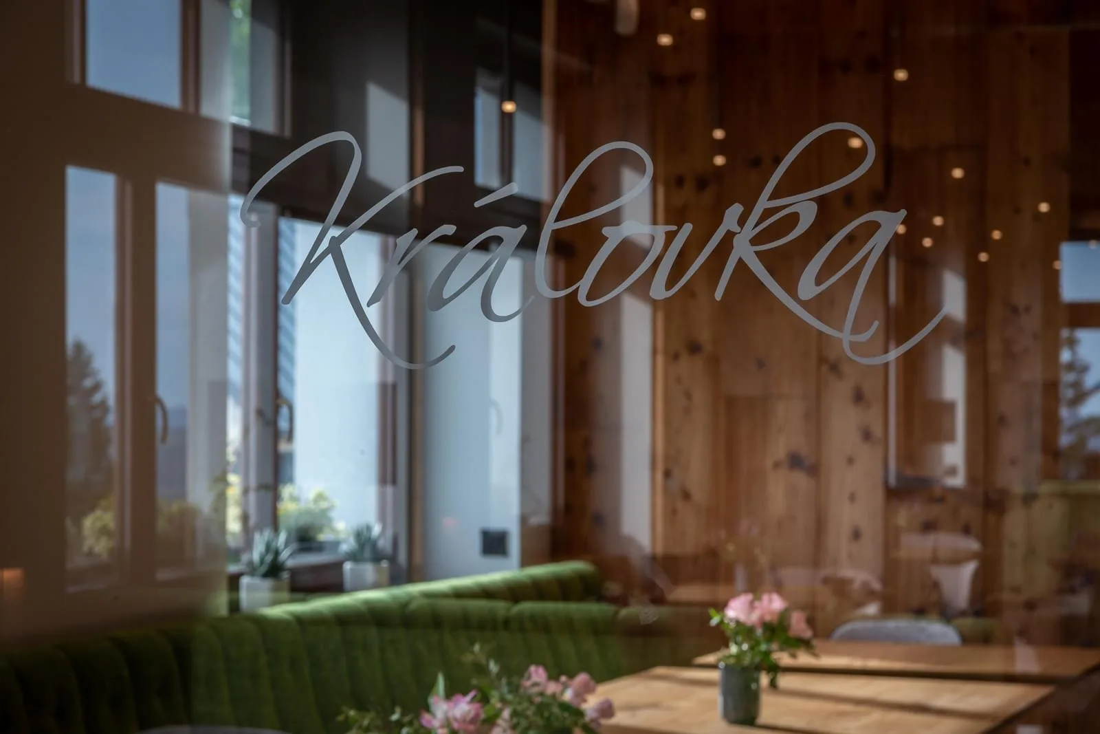 Královská restaurace — atmosphere