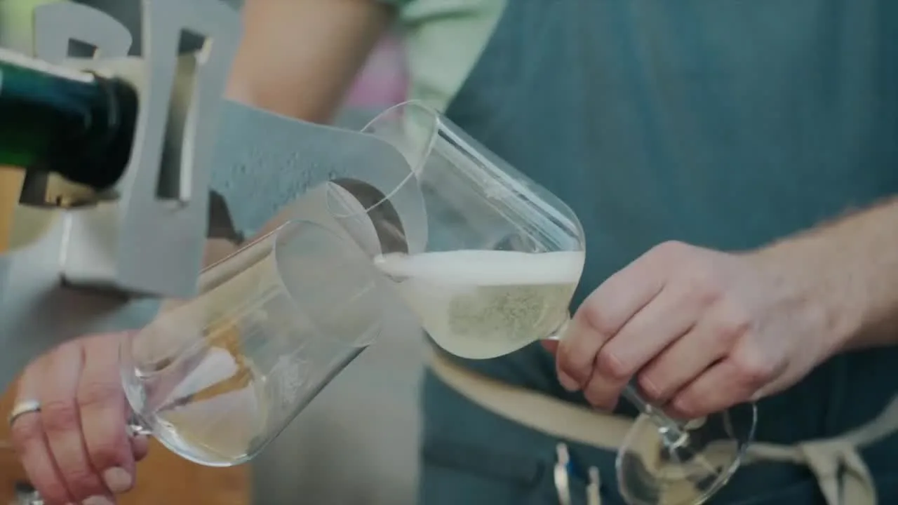 Alter Torkel - Huus vum Bündner Wii — drink