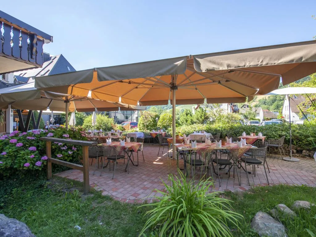 Restaurant zum Kreuz — atmosphere