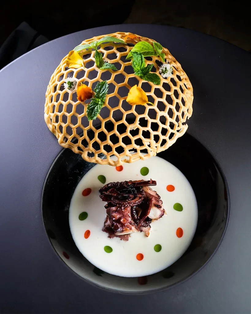 Italo Bassi Confusion Restaurant — photo 15