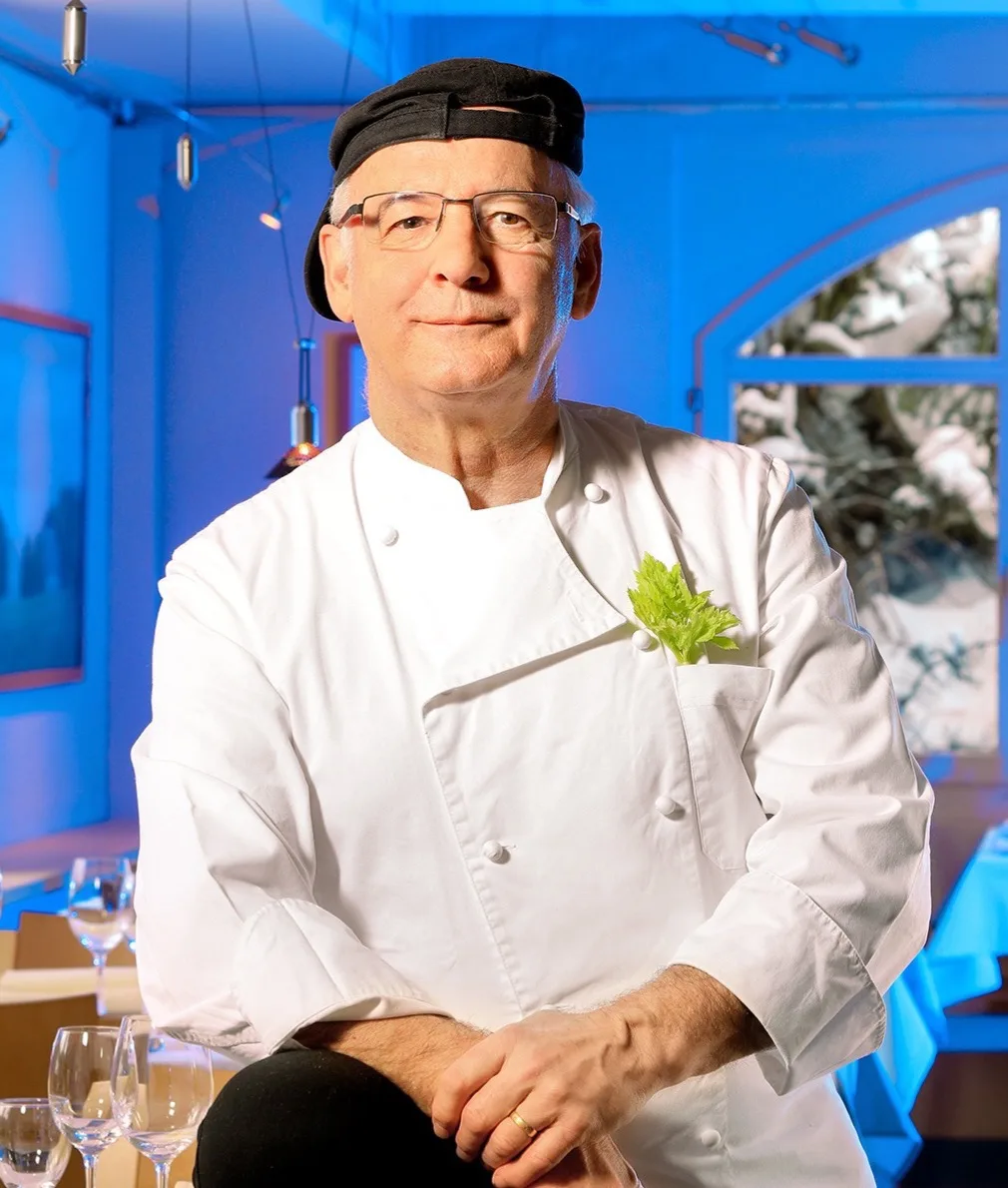 Le Grillon — kitchen