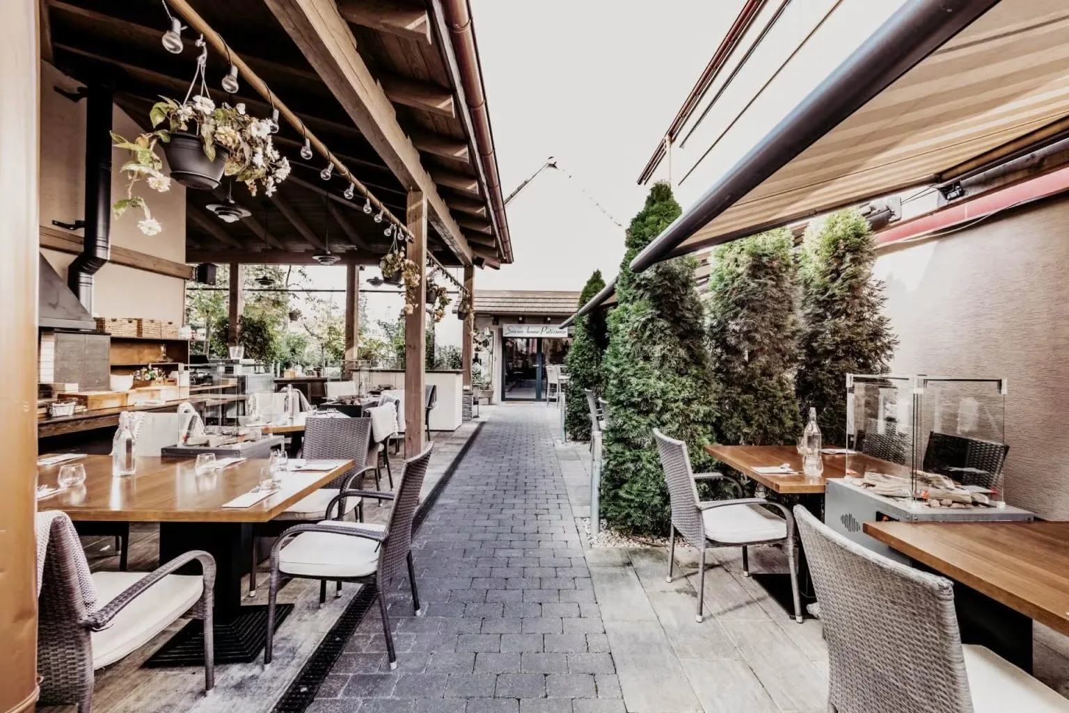 Season Restaurant — photo 119
