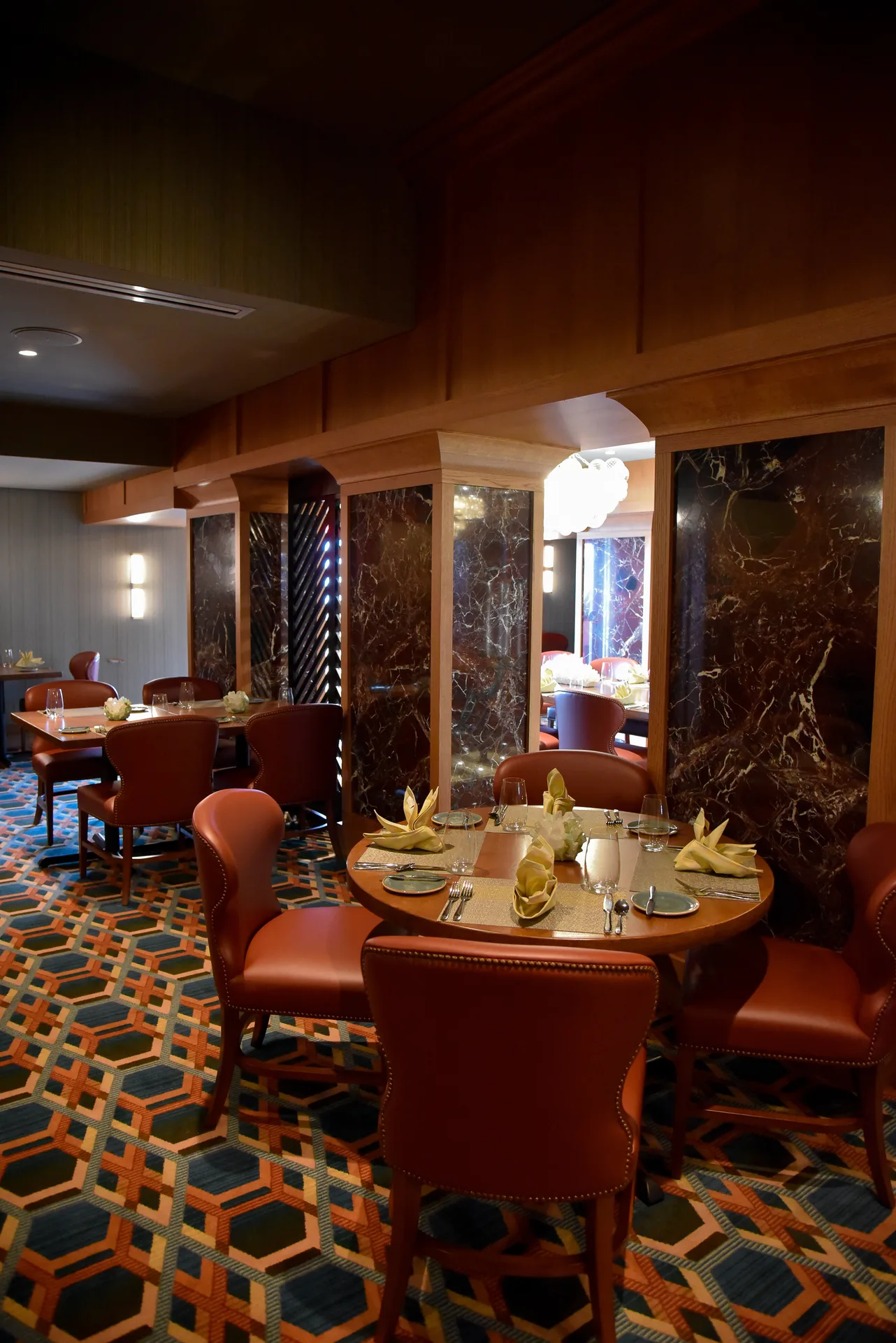 The OAK room & bar — photo 4