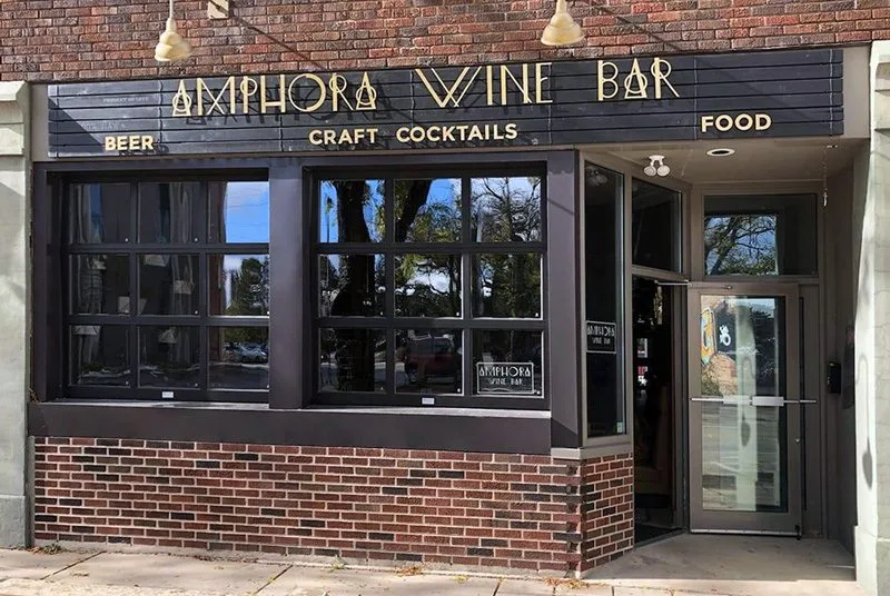 Épanouir Wine Bar — photo 4