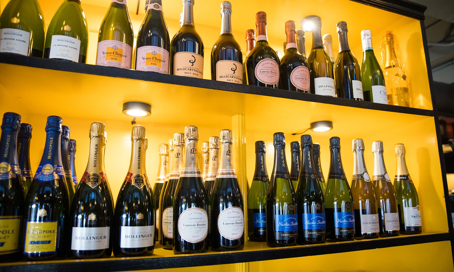 Battery Park Book Exchange & Champagne Bar — photo 9