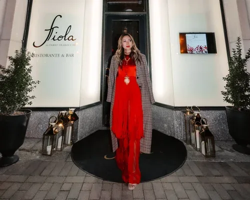 Fiola — atmosphere