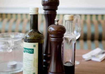 Zylinder Cafe Restaurant — atmosphere