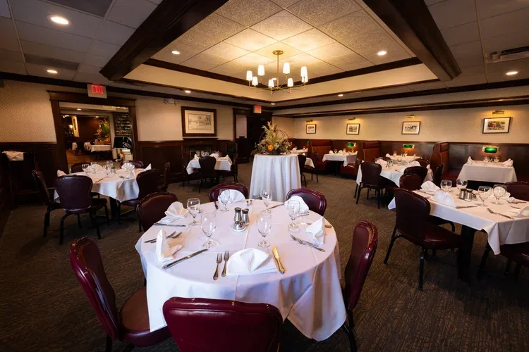 Lake Elmo Inn — photo 15